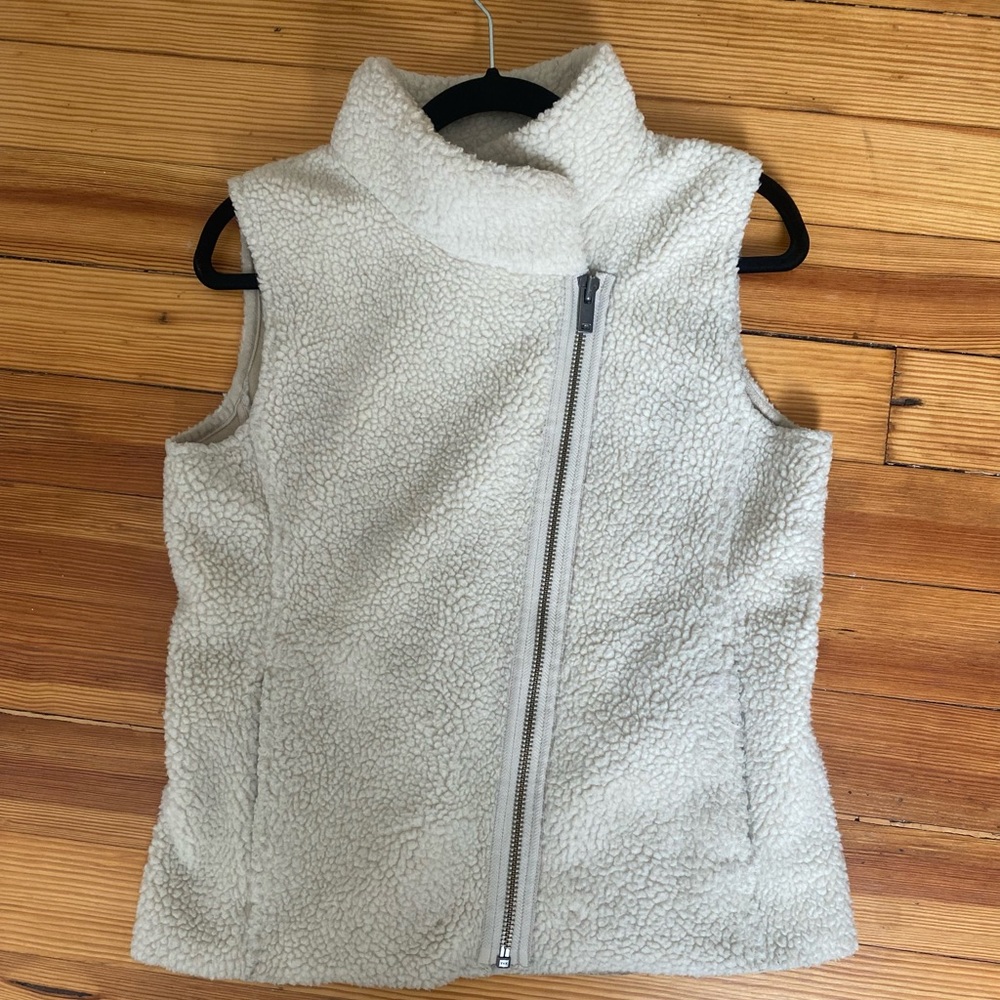 Banana republic vest. Size small